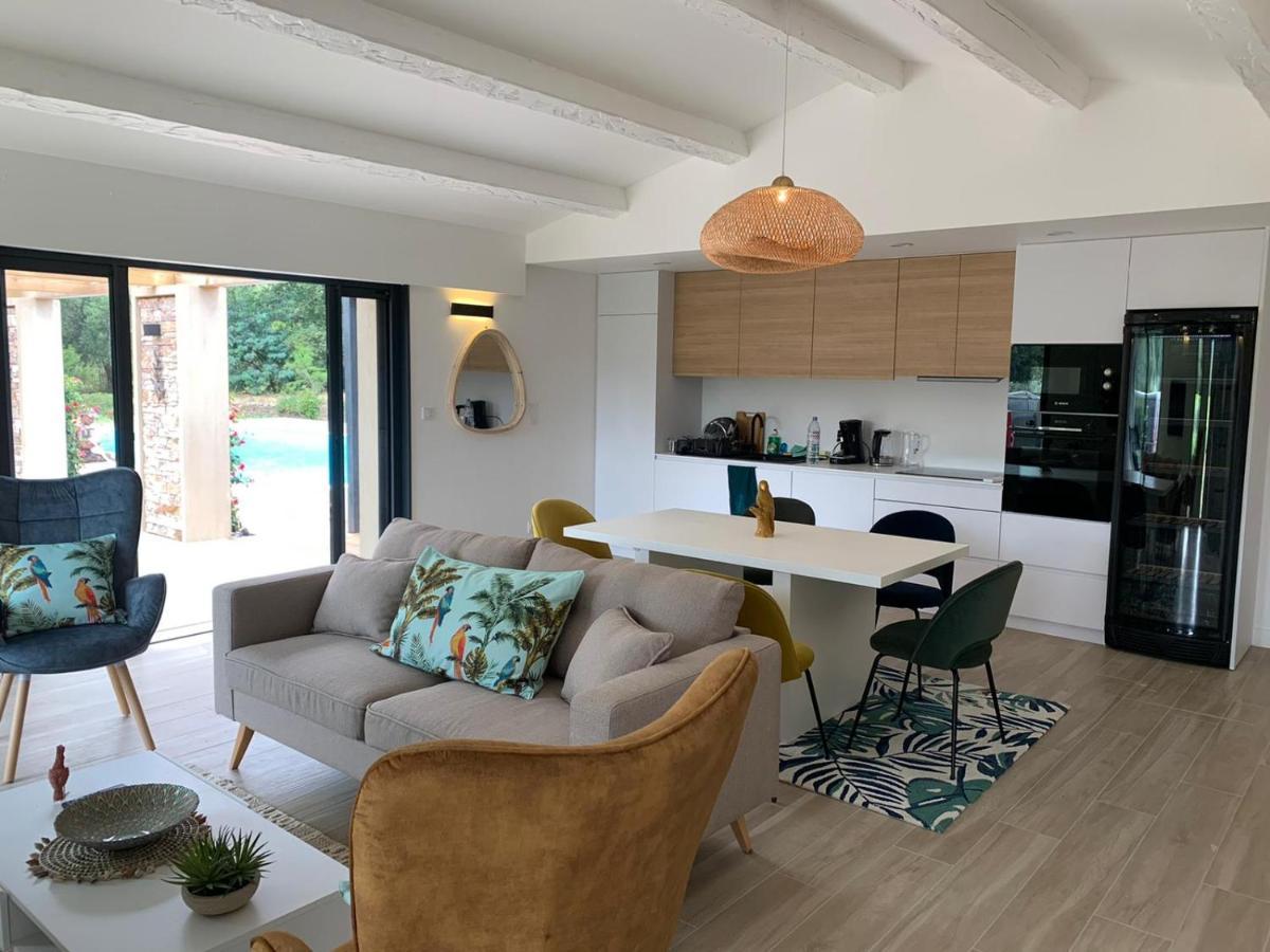 Magnifique Villa Avec Piscine Au Coeur Des Vignes Cogolin Eksteriør bilde