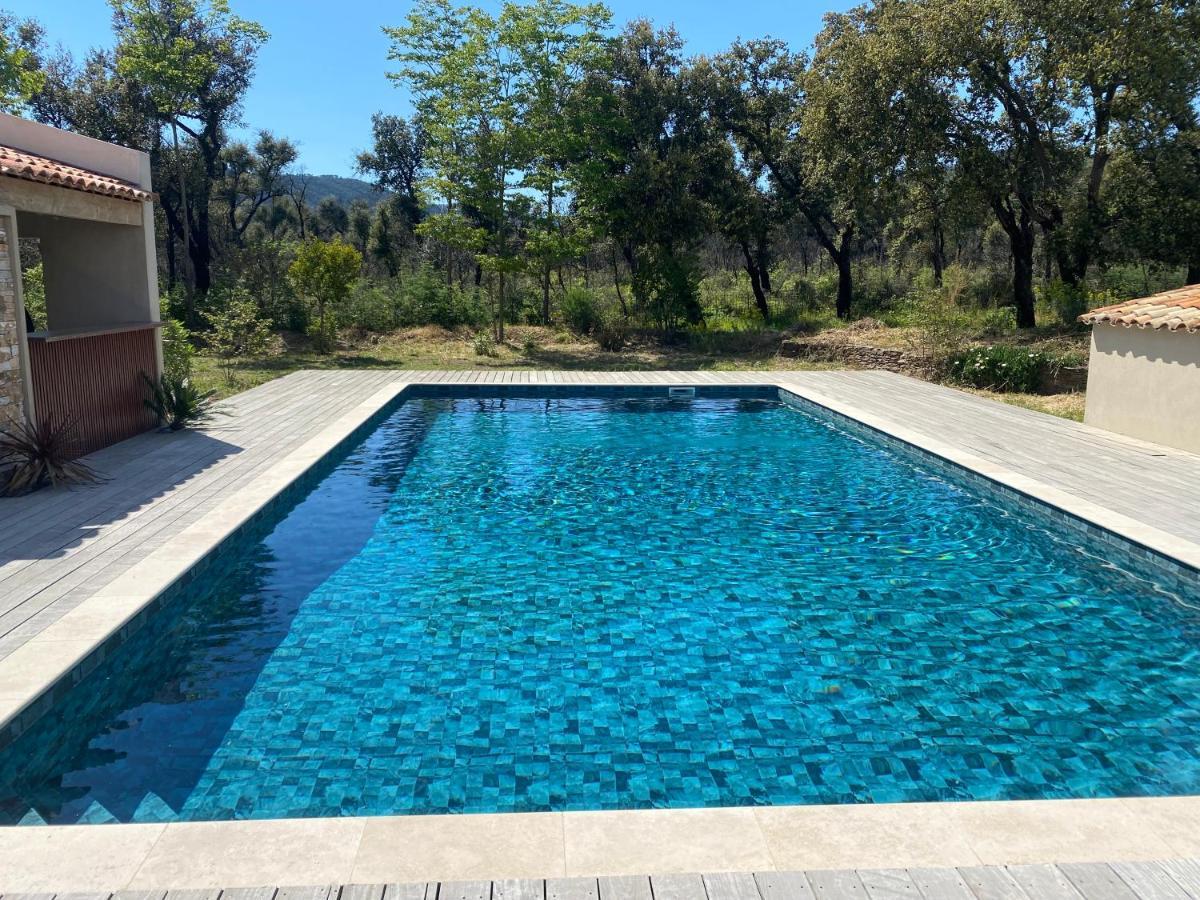 Magnifique Villa Avec Piscine Au Coeur Des Vignes Cogolin Eksteriør bilde