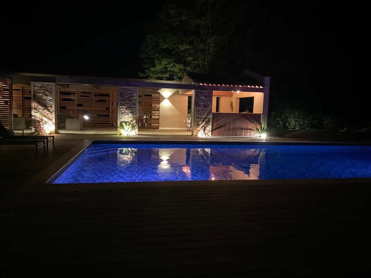 Magnifique Villa Avec Piscine Au Coeur Des Vignes Cogolin Eksteriør bilde
