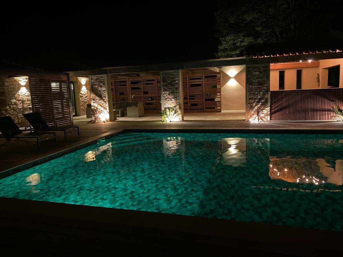 Magnifique Villa Avec Piscine Au Coeur Des Vignes Cogolin Eksteriør bilde
